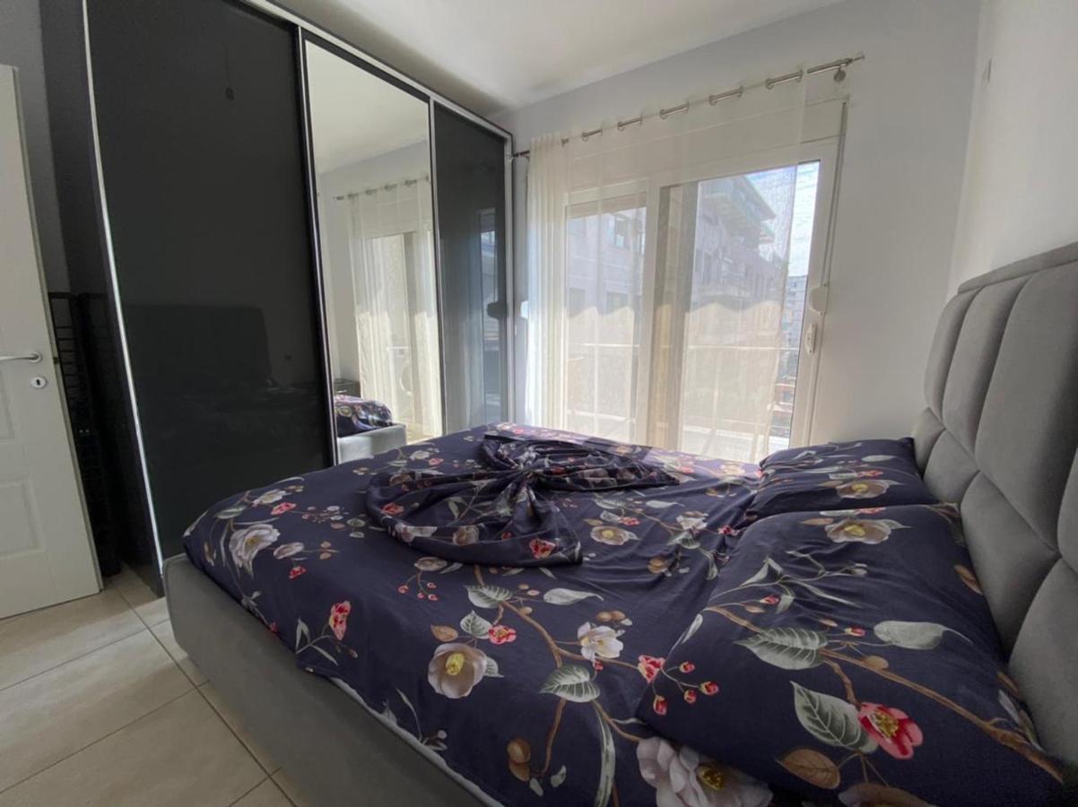 Summer Apartments Shengjin Bagian luar foto