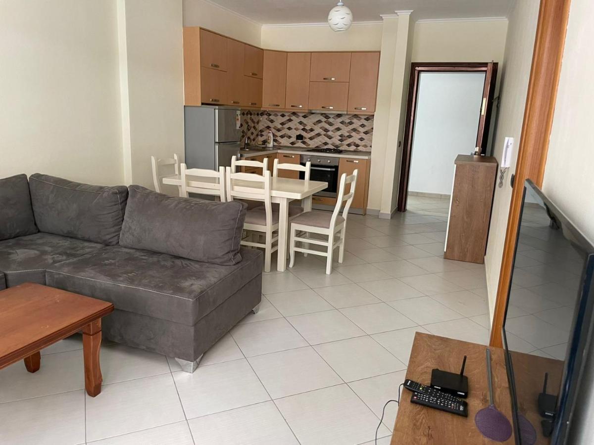 Summer Apartments Shengjin Bagian luar foto