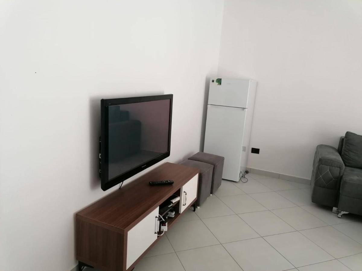 Summer Apartments Shengjin Bagian luar foto