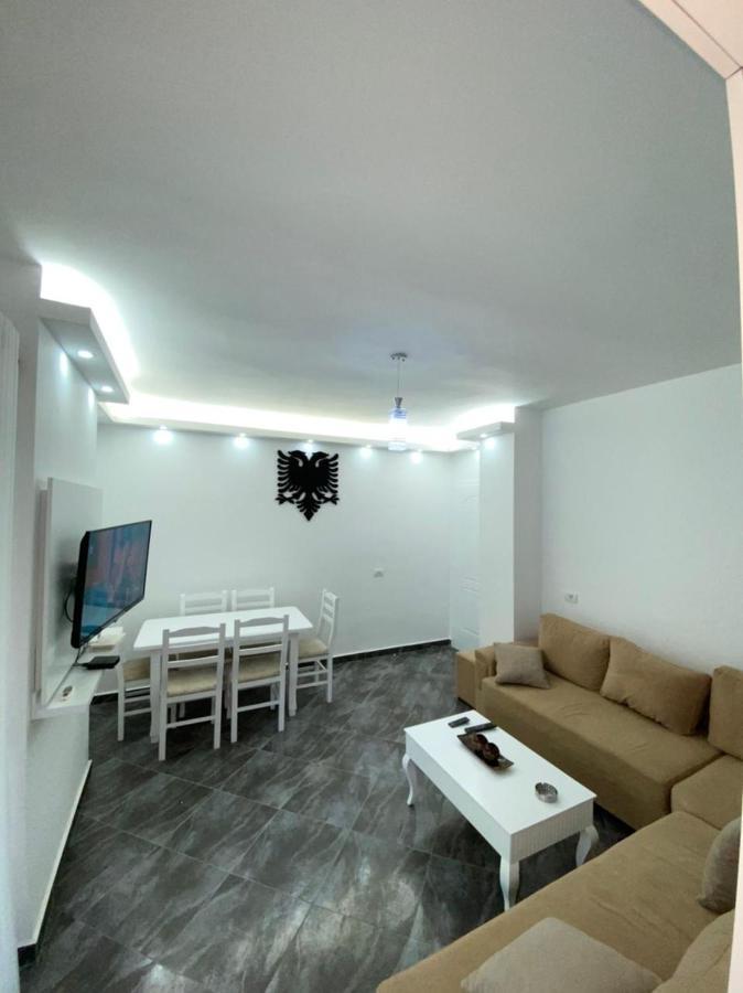 Summer Apartments Shengjin Bagian luar foto