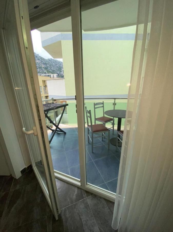 Summer Apartments Shengjin Bagian luar foto