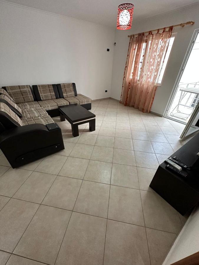 Summer Apartments Shengjin Bagian luar foto
