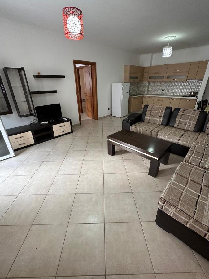 Summer Apartments Shengjin Bagian luar foto