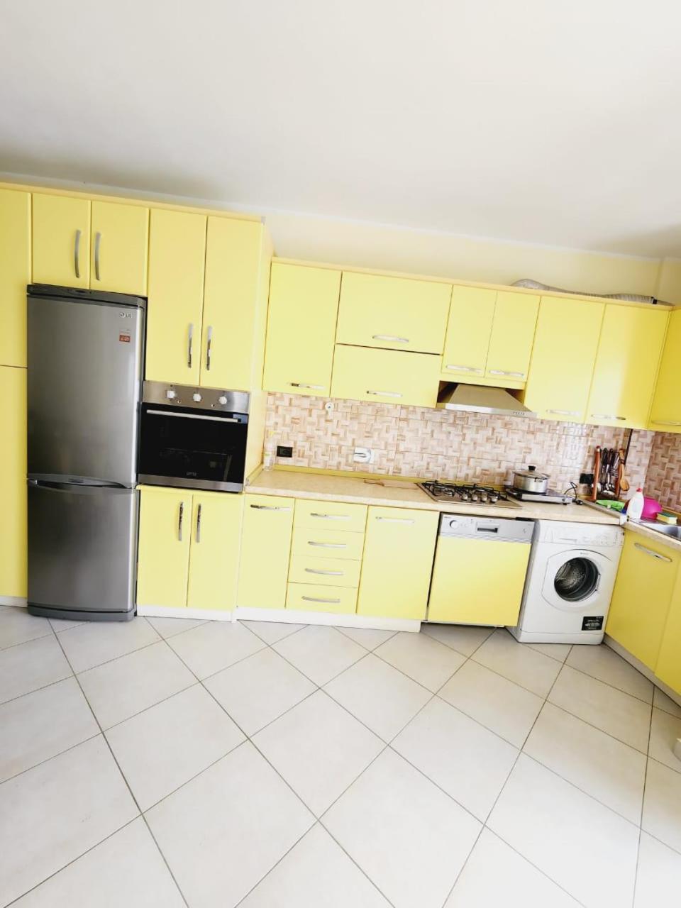 Summer Apartments Shengjin Bagian luar foto