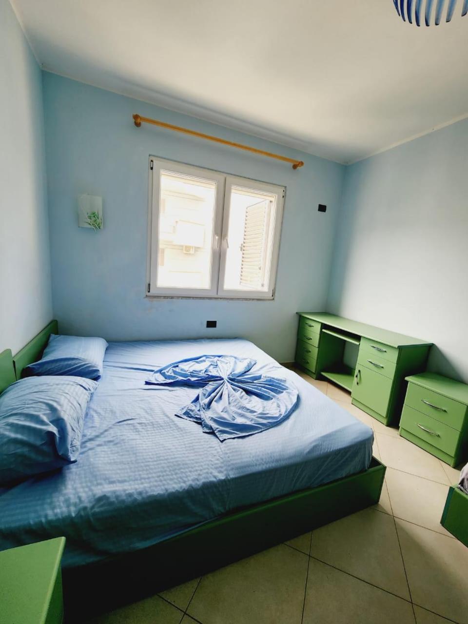 Summer Apartments Shengjin Bagian luar foto