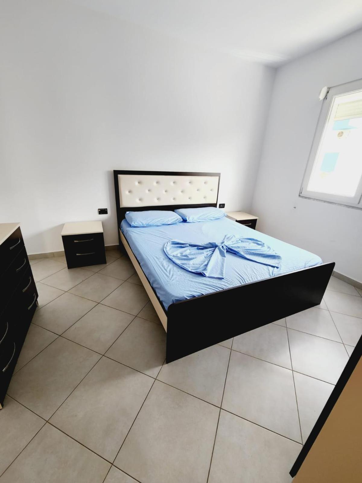 Summer Apartments Shengjin Bagian luar foto
