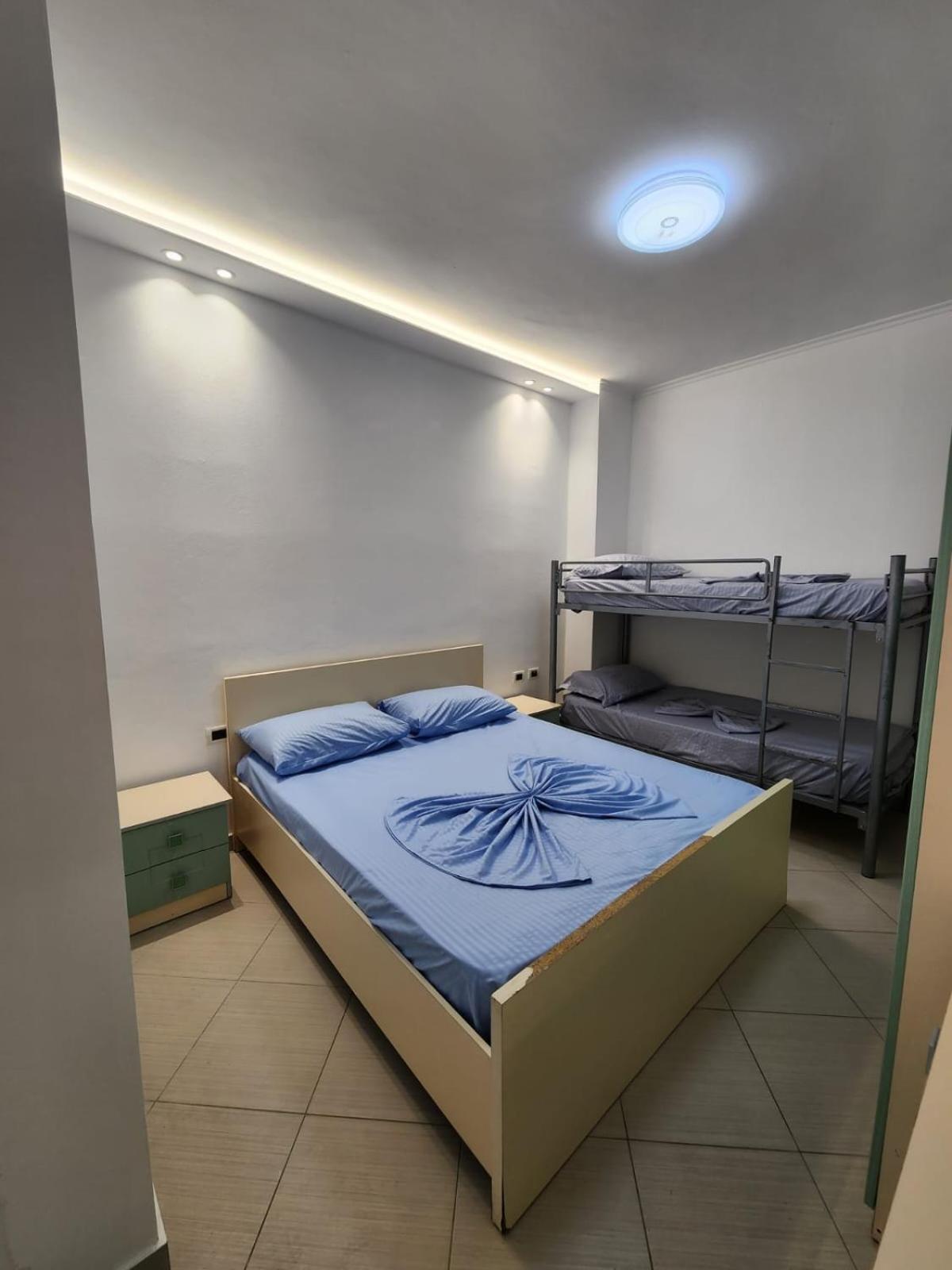 Summer Apartments Shengjin Bagian luar foto