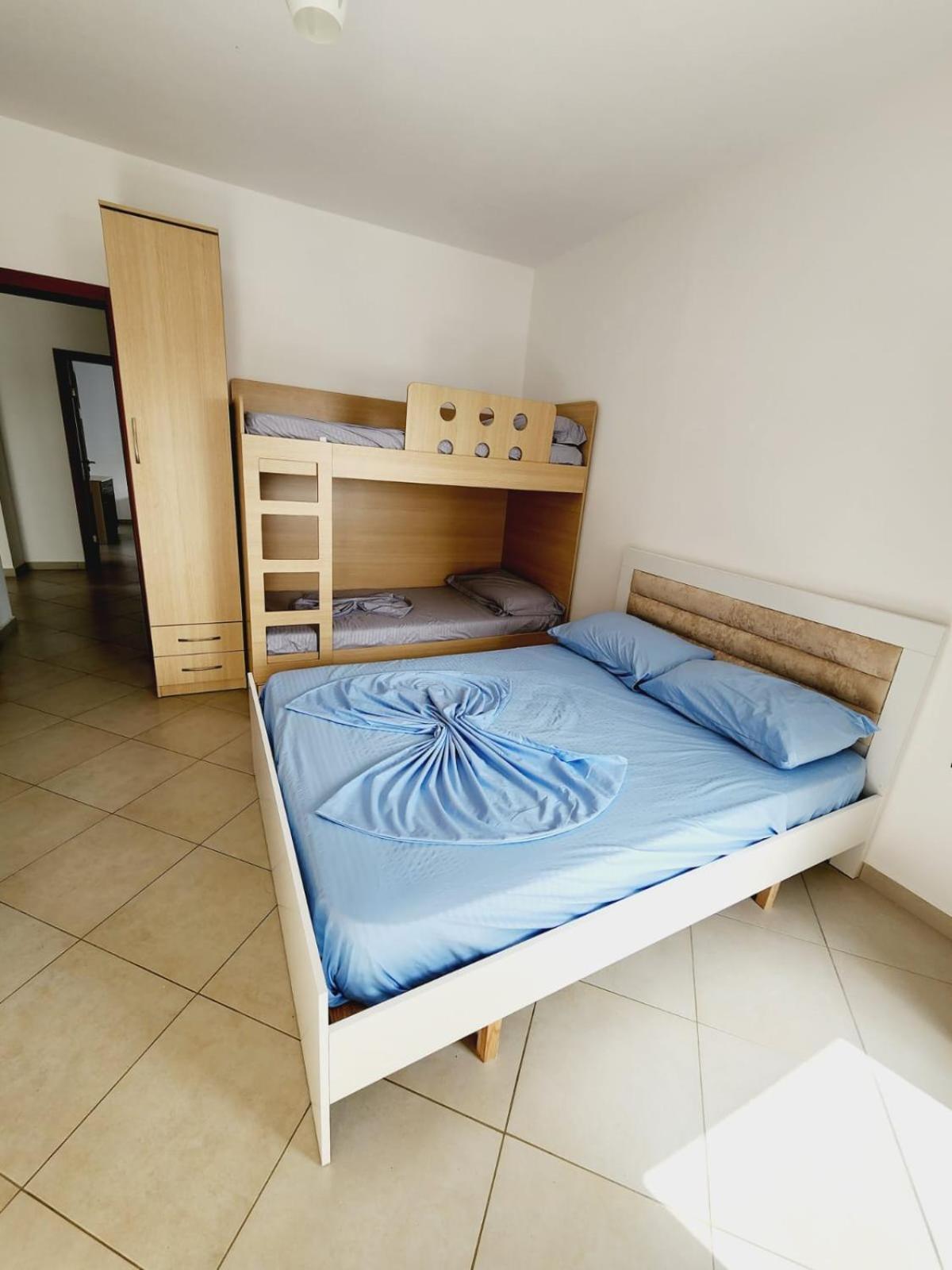 Summer Apartments Shengjin Bagian luar foto