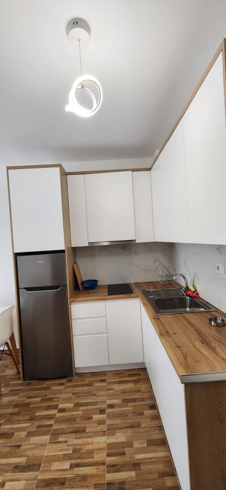 Summer Apartments Shengjin Bagian luar foto