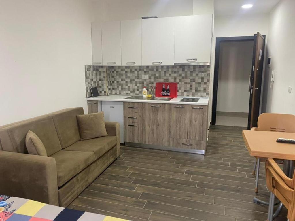 Summer Apartments Shengjin Bagian luar foto